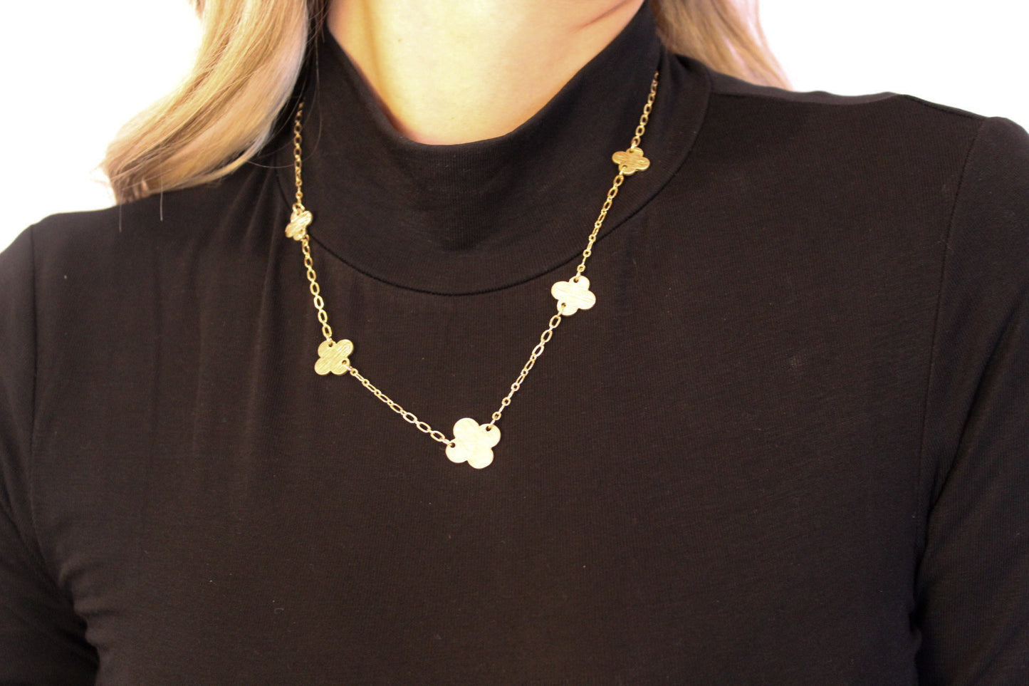 Clover Necklace, Gold